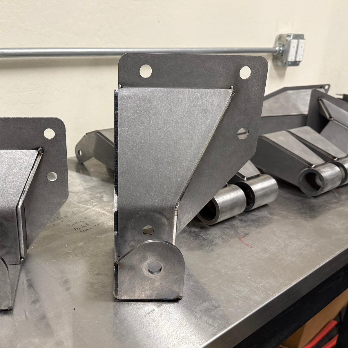 1999-2018 Silverado/Sierra 1500 (GMT800/900) Leaf Spring Hangers